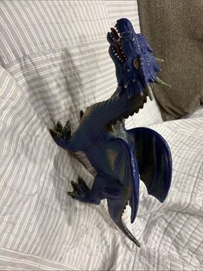Rare Toys "R" Us Maidenhead brand blue, two-headed dragon